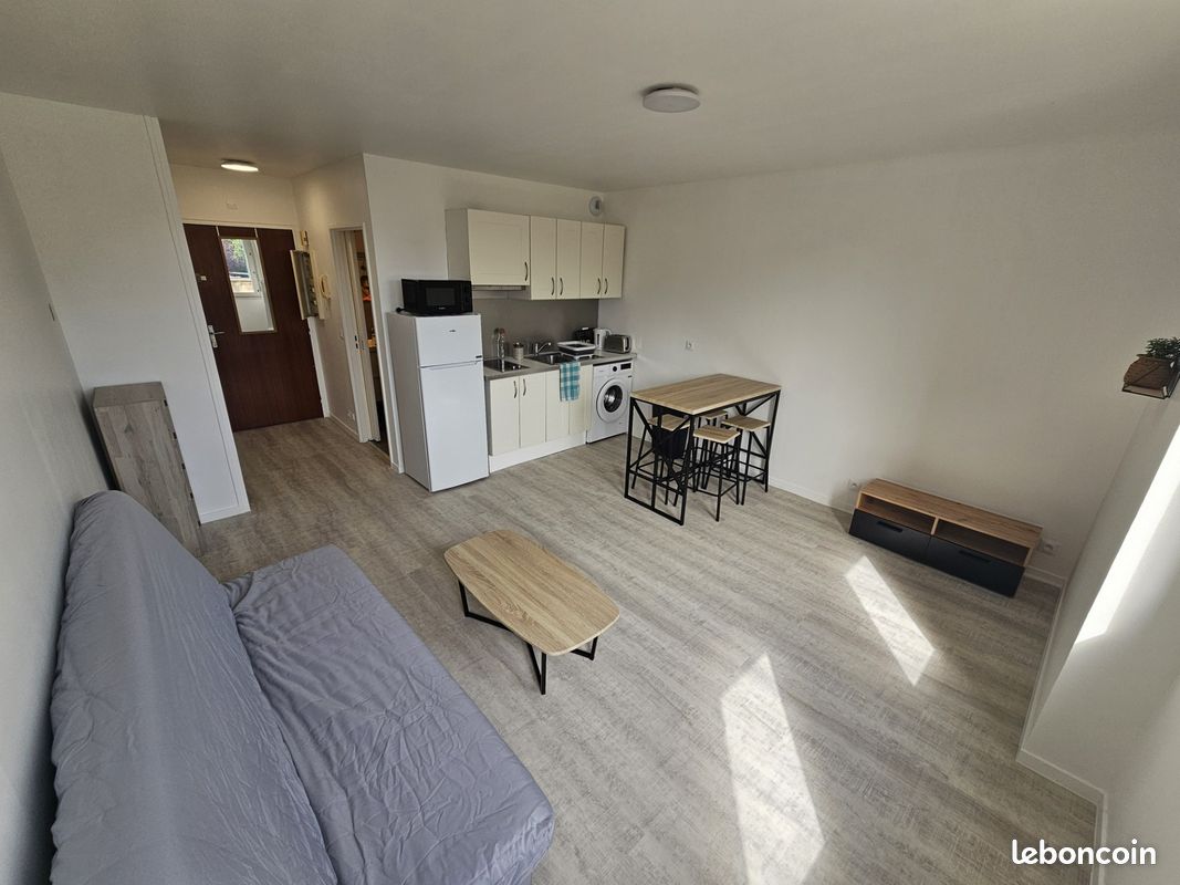 Appartement 1 pièce 27 m² · à Mantes-la-Ville · 27 m² · 740 €