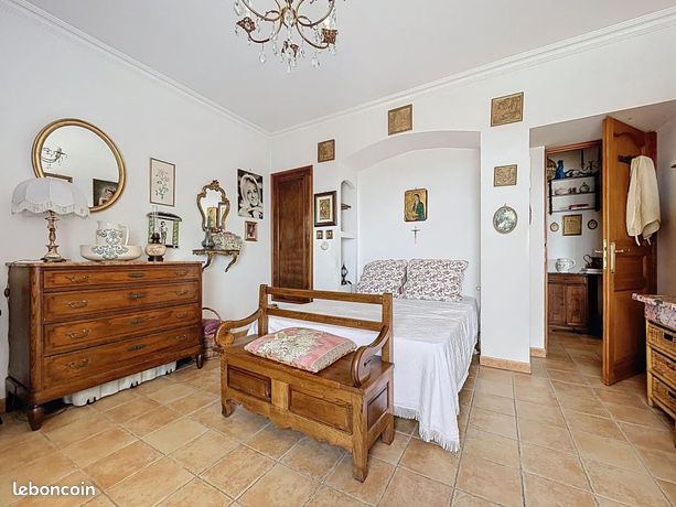 Maison 2 pièces 166 m² — 6