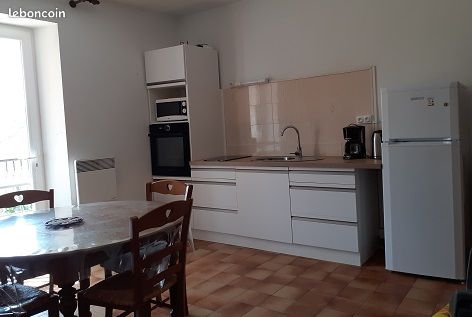 GITE dans MAISON en PIERRE entre VOGÜE et BALAZUC – BAIGNADE en RIVIERE ARDECHE à 200m (image 7)