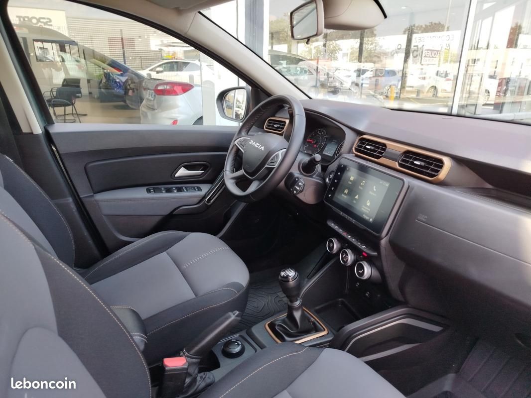 Dacia Duster 1.5 Blue dCi 115ch Extreme 4x4 (image 2)