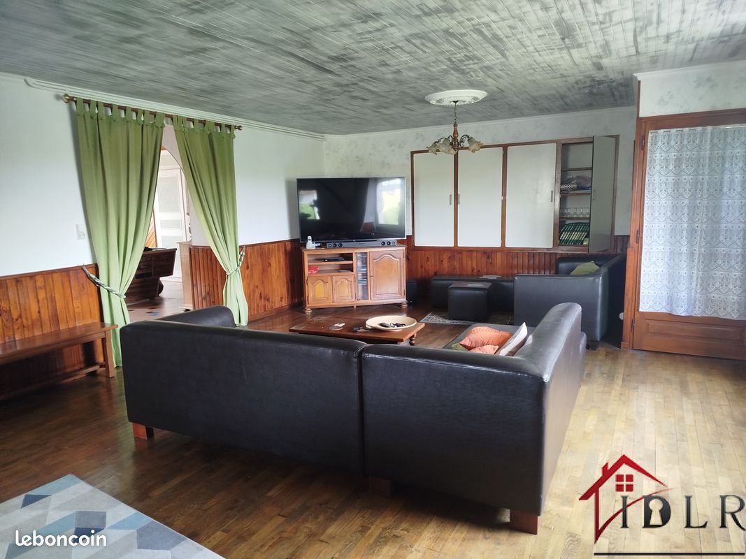 Maison 8 pièces 220 m² · à Maâtz · 220 m² · 150 000 €