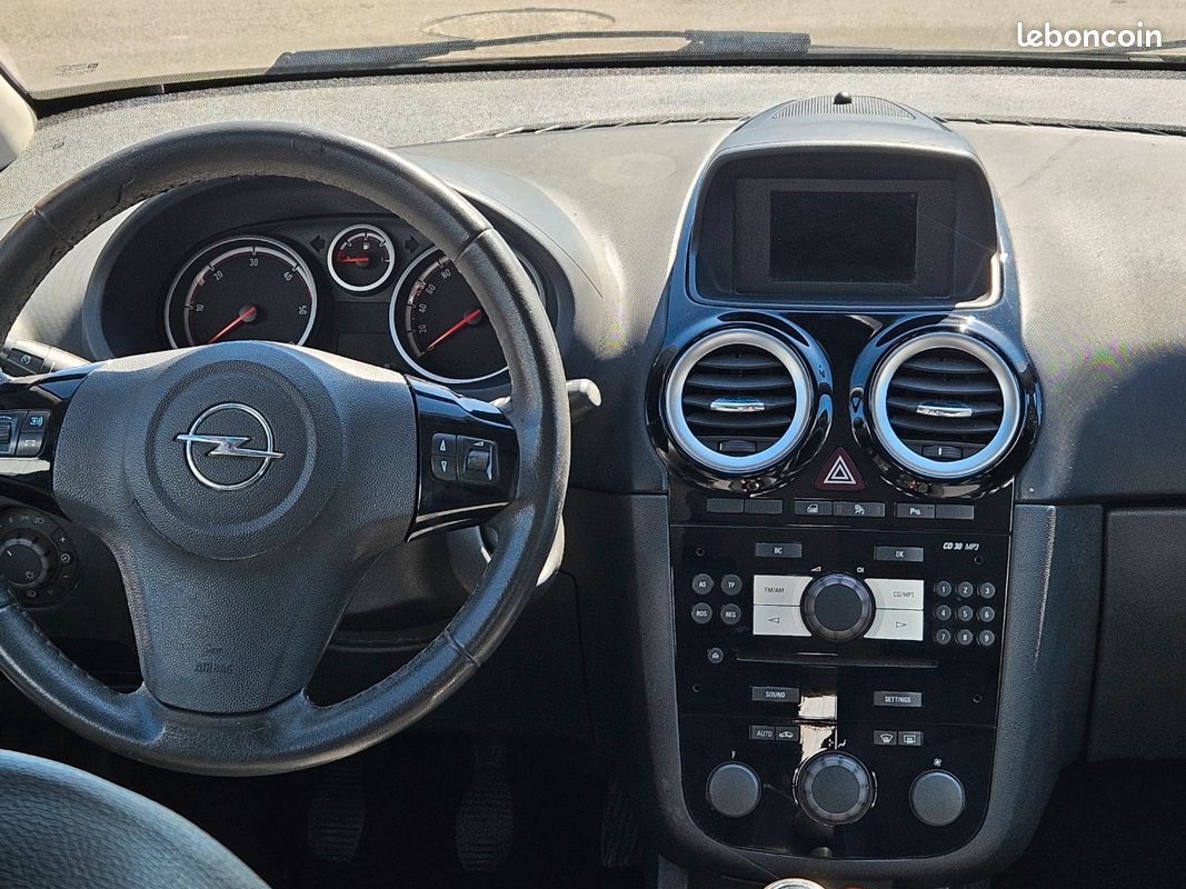 Bonjour je vend ma voiture opel (image 3)