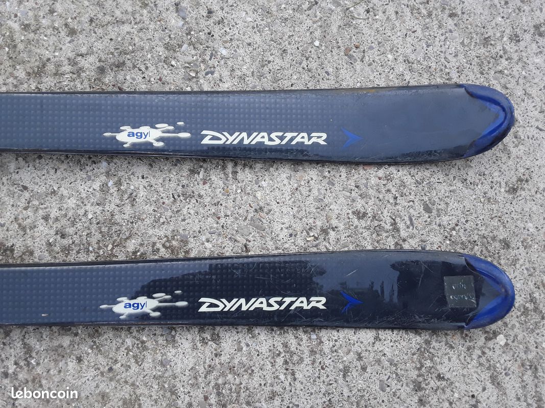 ski occasion DYNASTAR SERIAL taille: 148 cm = 1 mètre 48 + fixations
