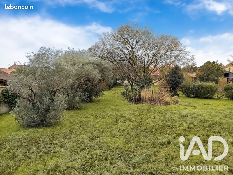 Terrain 400 m² · à Vergèze · 400 m² · 173 900 €