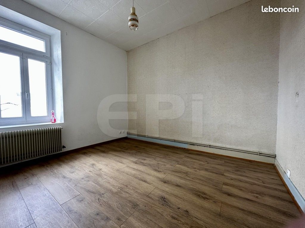 Maison 6 pièces 110 m² - Thouars 79100 (image principale 9)