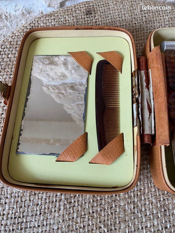Trousse Vintage « Monogrammes » En Dentelle Et Coton - Style Shabby Chic - Fait Main