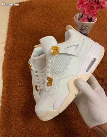 White Gold Jordan Blanco Con Dorado Jordan Retro Mettallic Gold 42