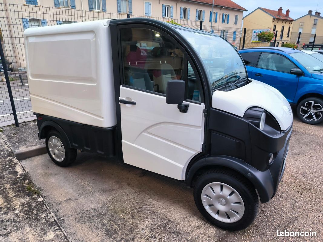 Camion AIXAM D-TRUCK Fourgon 2023 (image 3)