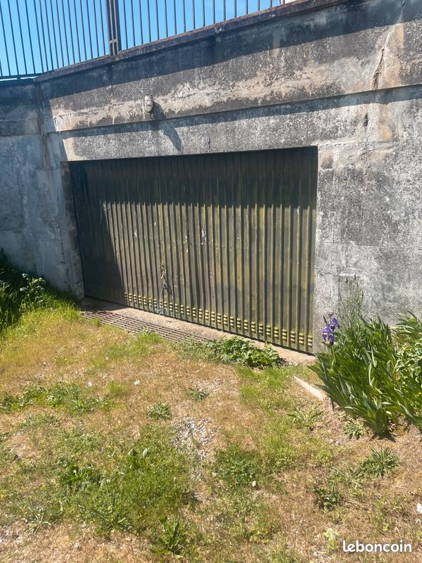 Vente parking couvert (image 1)