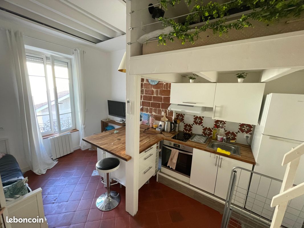 Appartement 1 pièce 18 m² · à Oullins-Pierre-Bénite · 18 m² · 600 €/mois