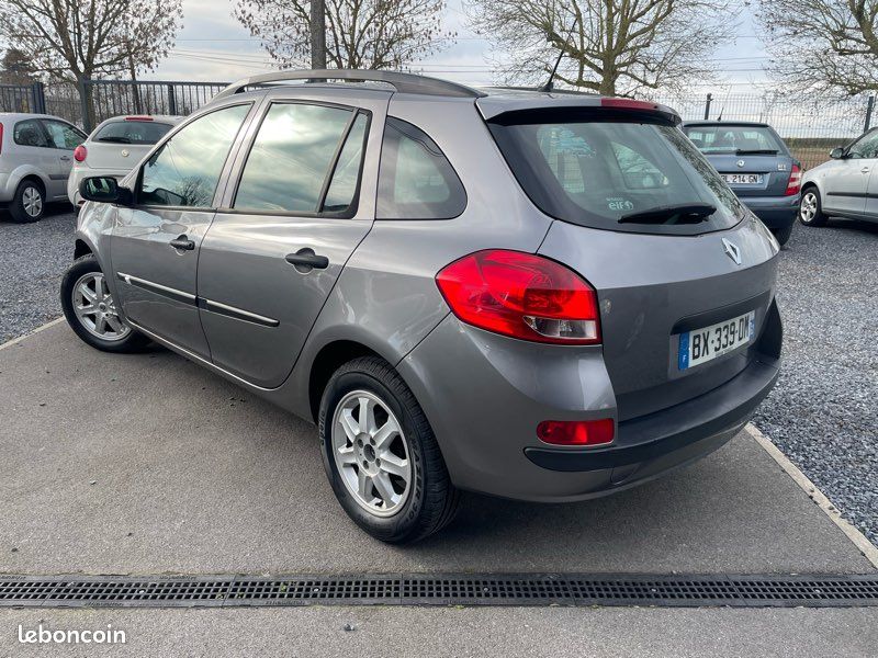 Renault Clio III Estate 1,5 DCi 70 Chvx « Climatisation » (image 2)