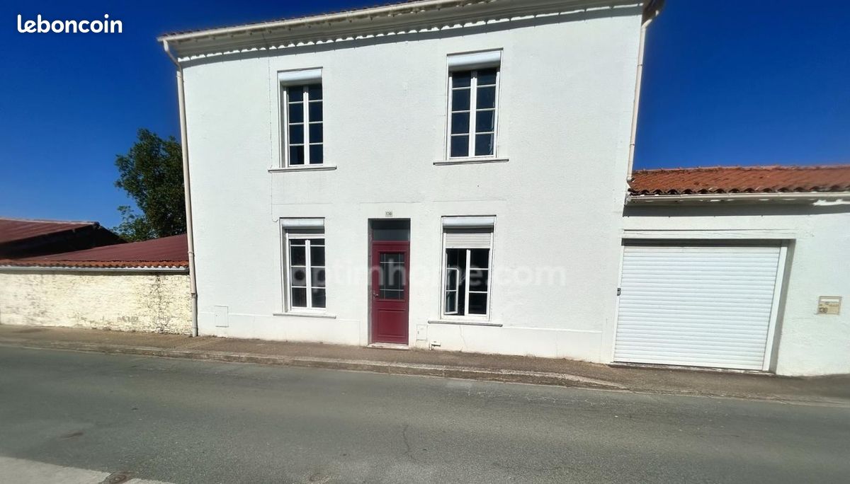 Maison 6 pièces 191 m² · à Saint-Jean-d'Hermine · 191 m² · 184 000 €
