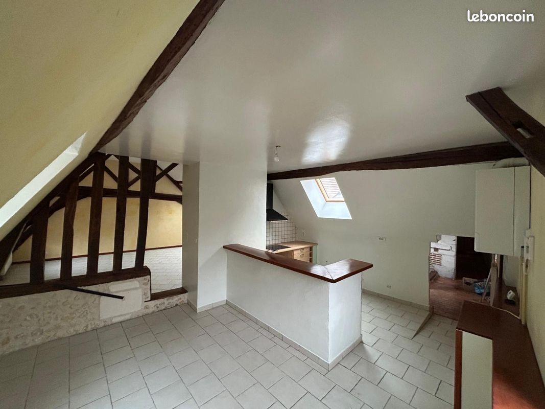 Appartement 3 pièces 83 m² · à Auxerre · 83 m² · 760 €