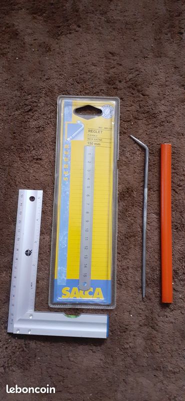 Lot 4p/ équerre angle avec niveau 15cm/ réglet 15cm/ pointe à tracer/ crayon/1/ (image 1)
