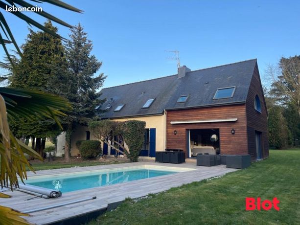 Maison 7 pièces 255 m²