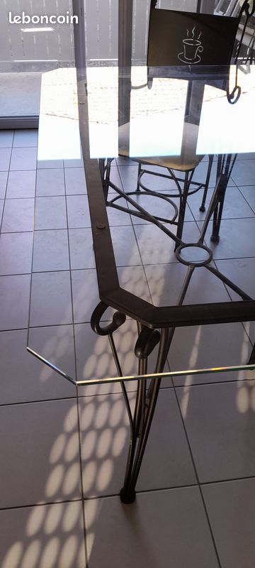 Table +chaises (image 2)