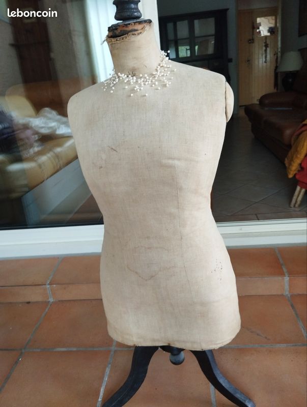 Mannequin de couture (image 1)
