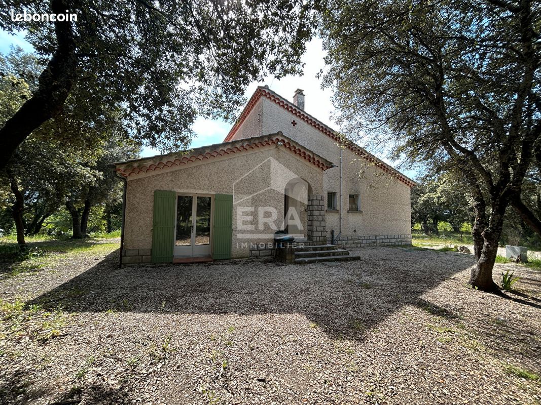 Maison 5 pièces 130 m² · à Pernes-les-Fontaines · 130 m² · 411 000 €