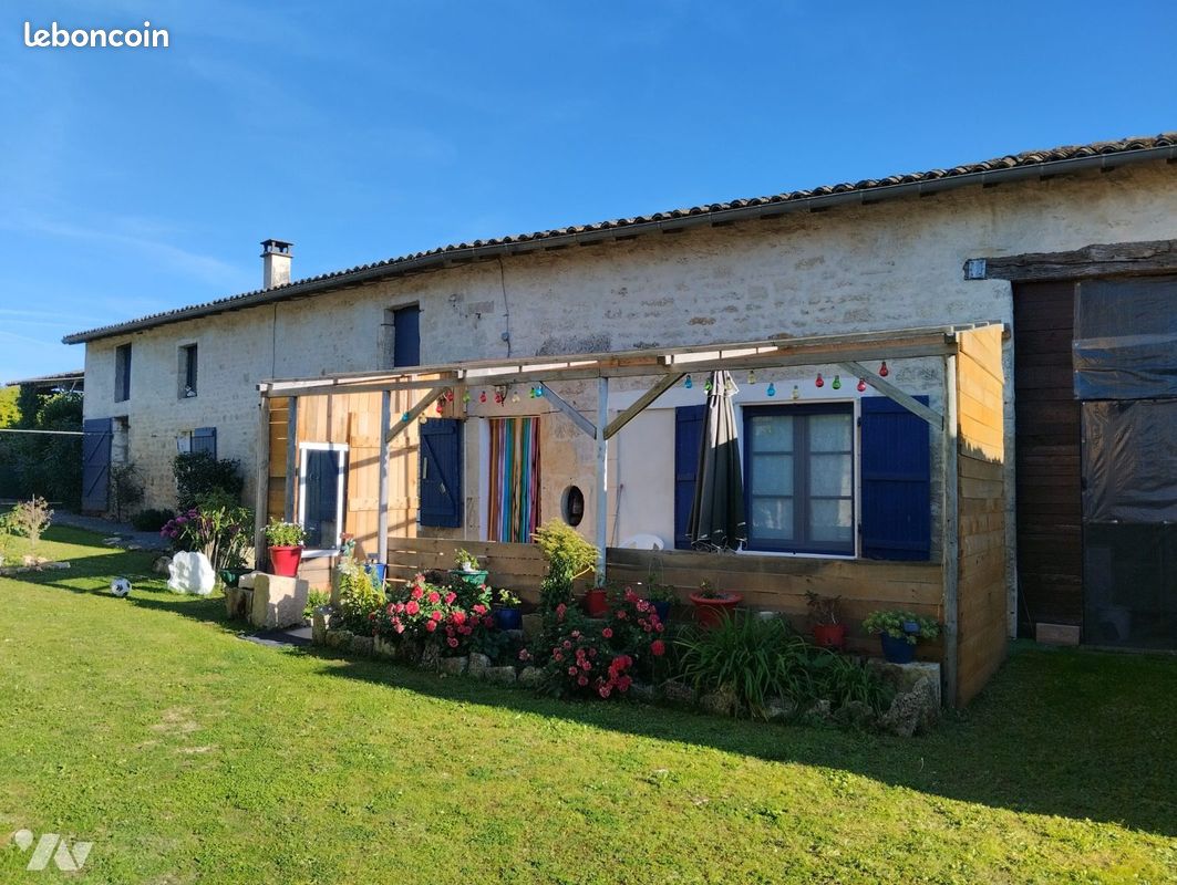 Maison 4 pièces 92 m² · à Chef-Boutonne · 92 m² · 69 550 €