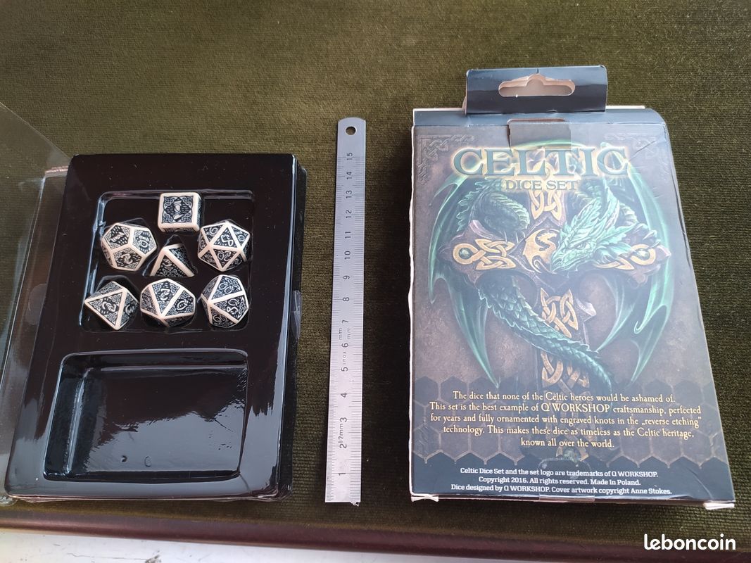 Celtic Dice Set (image 3)