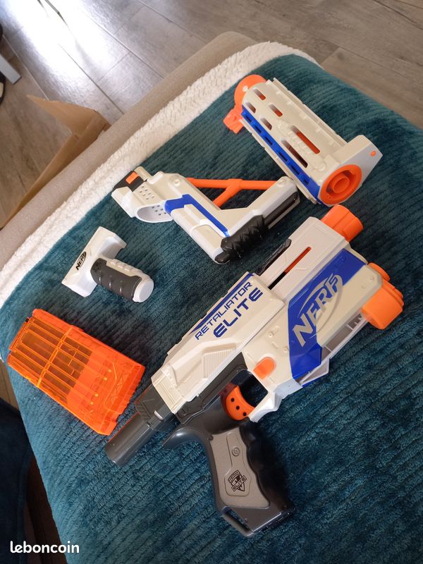Nerf retaliator elite avec des missiles et ses accessoires pistolet (image 2)