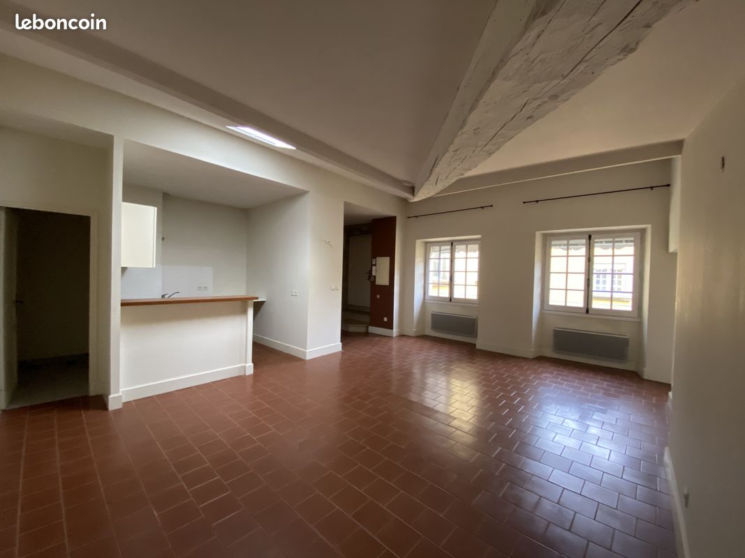 Appartement 3 pièces 90 m² · à Carcassonne · 90 m² · 796 €