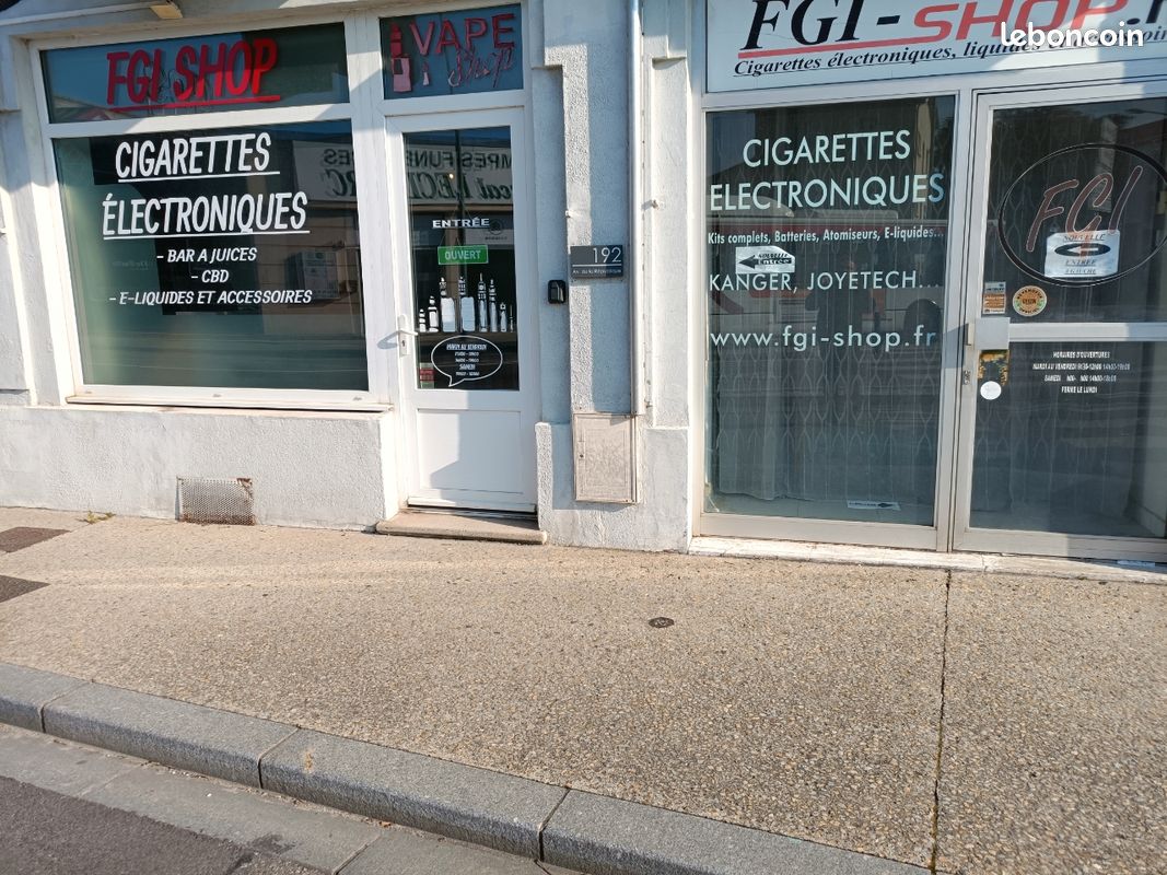 Pas de porte et fond de commerce de vape - Bureaux & Commerces