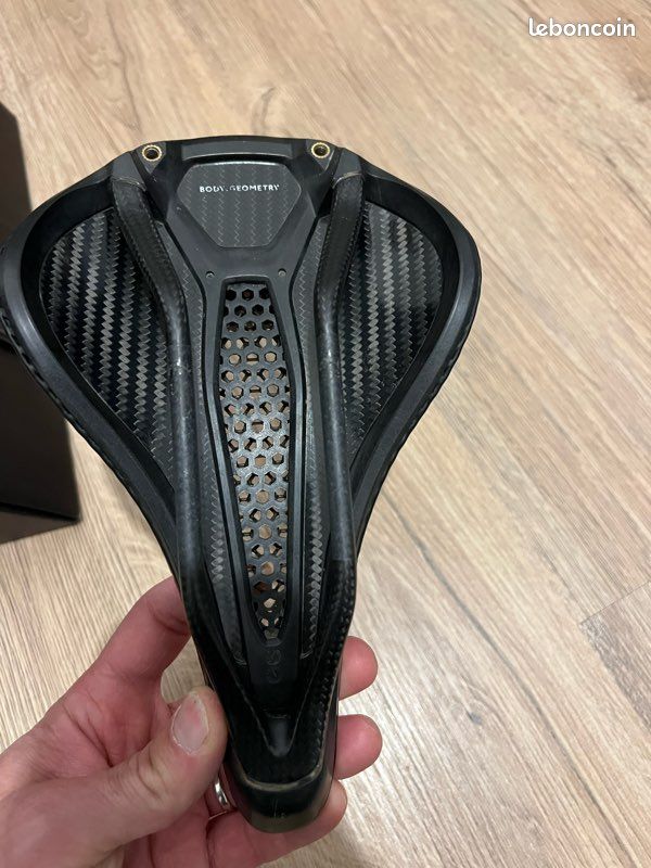 Selle Specialized Evolution - Occasion Italie - 270 Mm X 140 Mm - Rails 7x9 Mm
