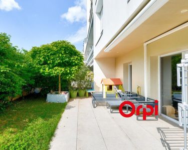 Appartement 330 000 € - 94 m²