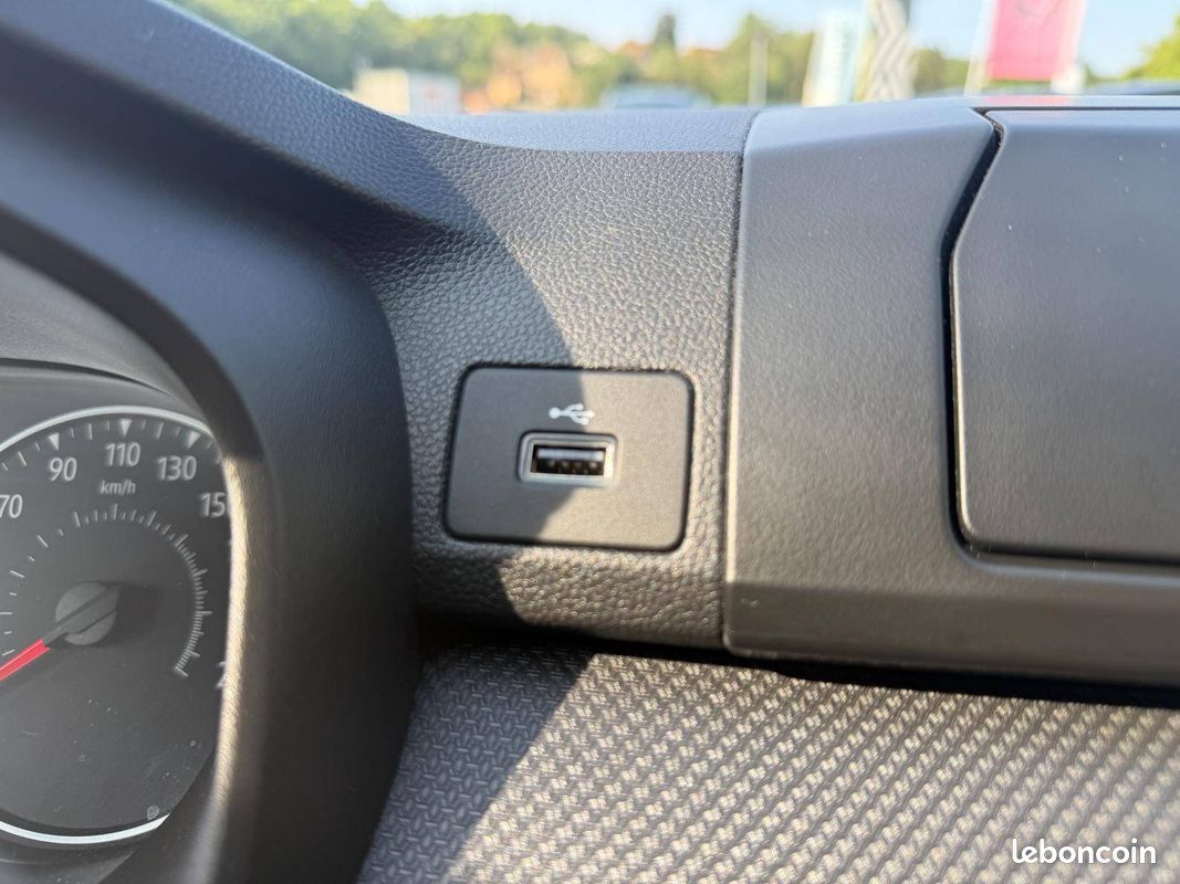 DACIA Sandero SCe 65 Essential (image 26)