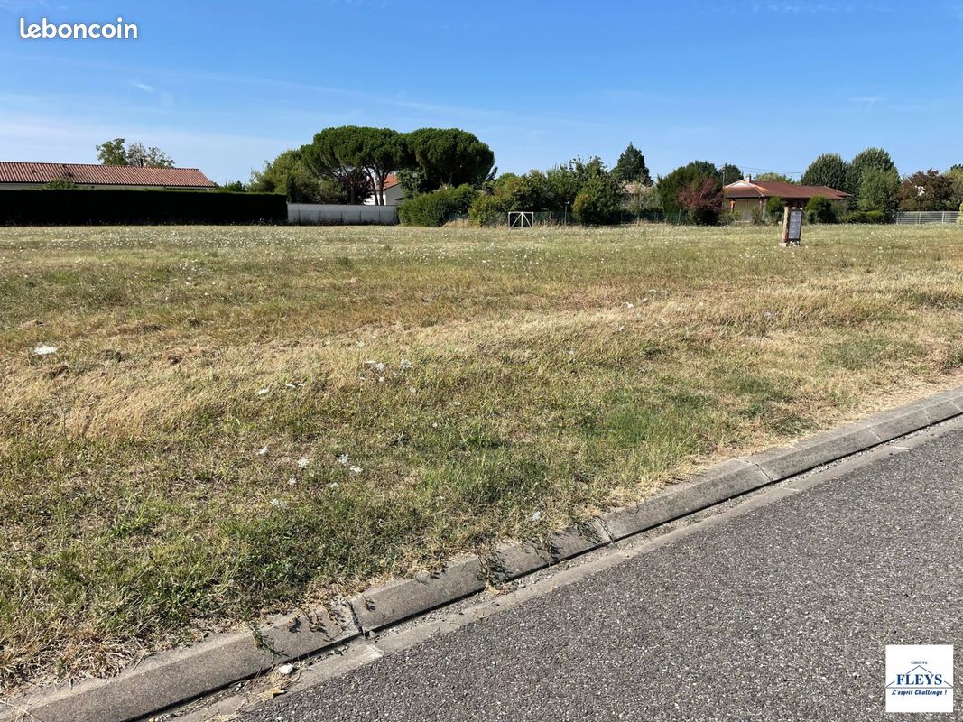 Terrain 688 m² · à Grisolles · 688 m² · 87 000 €