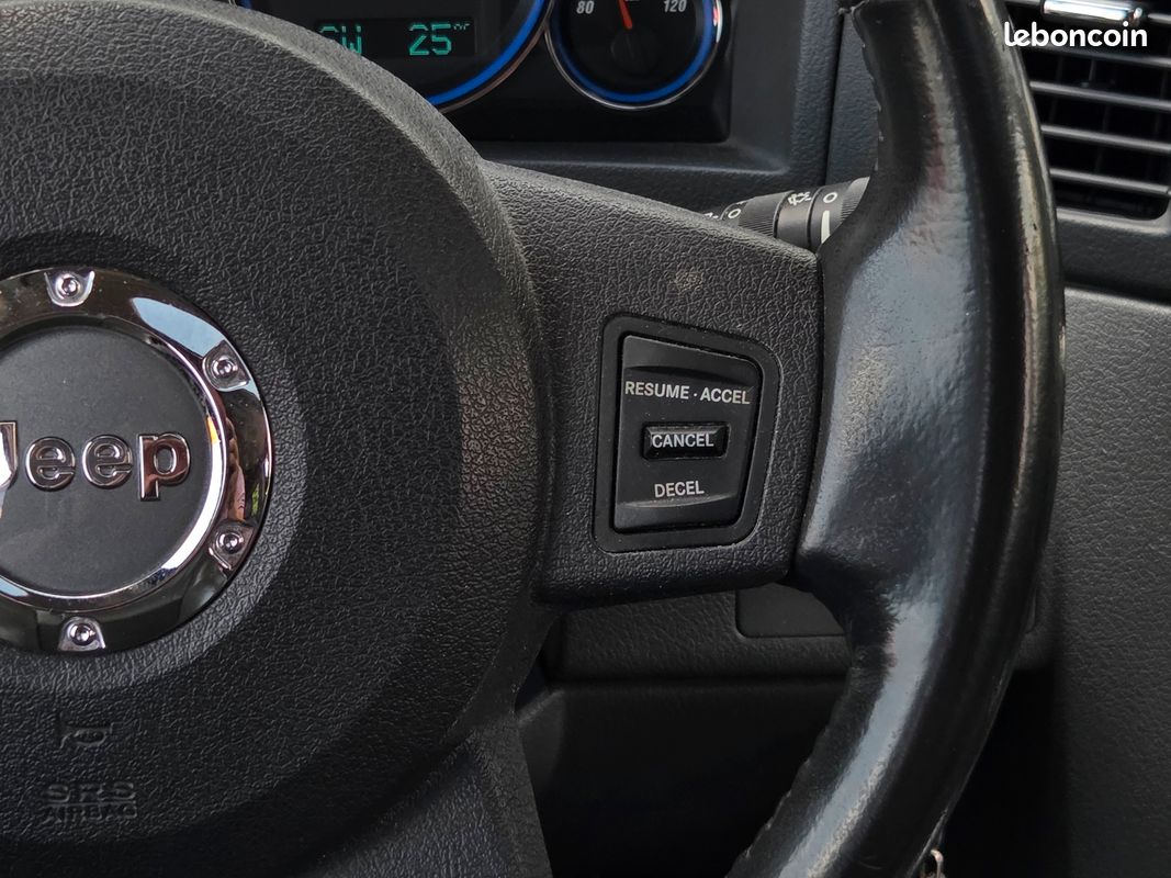 Jeep grand cherokee 6.1 hemi 425 ch awd srt8 bva (image 19)