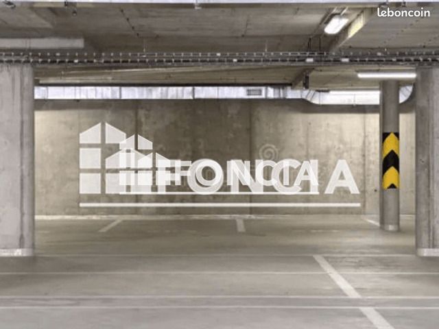 Parking 9 m² · à Carcassonne · 9 m² · 75 €
