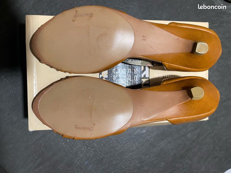 Mocassins (image 2)