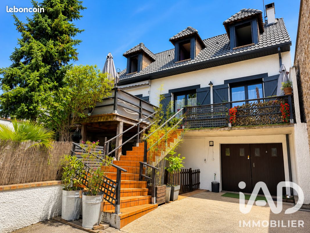 Maison 6 pièces 115 m² · à Sainte-Geneviève-des-Bois · 115 m² · 360 000 €