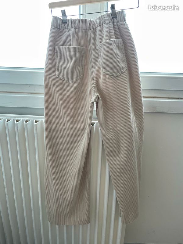 Pantalon large en velours côtelé beige (image 7)