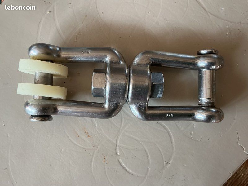 Gros émerillon de mouillage inox (image 1)