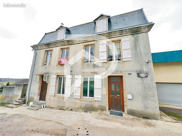Maison 8 pièces 374 m²