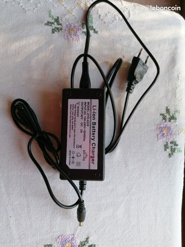 Chargeur batterie 36v (image 2)