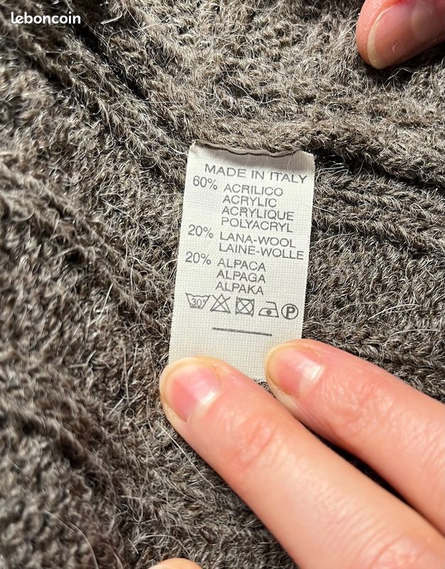 Boléro femme manches courtes fermé par un bouton (image 6)