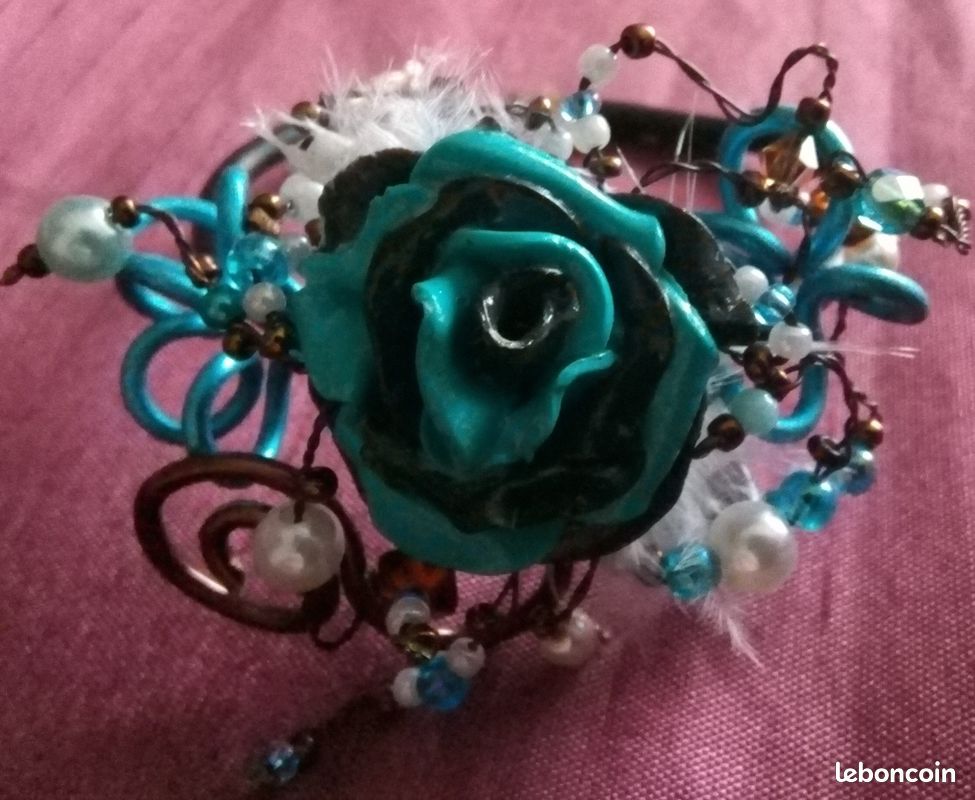 Bracelet (image 1)