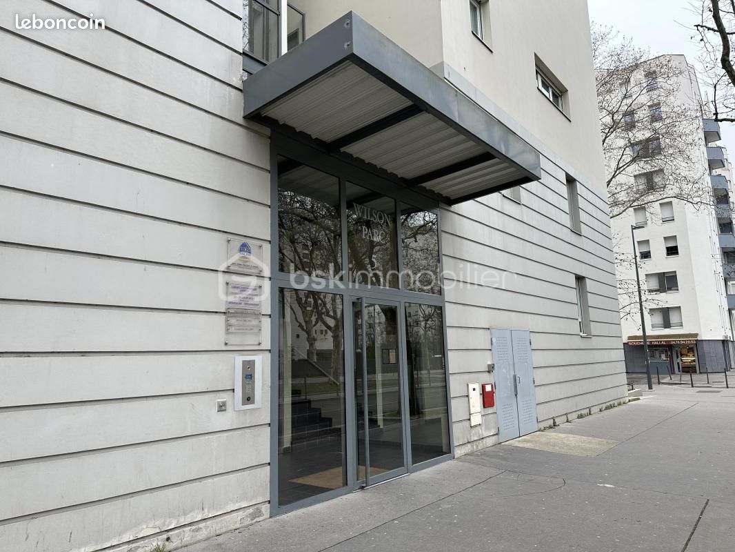 Parking 19 m² · à Villeurbanne · 19 m² · 21 000 €