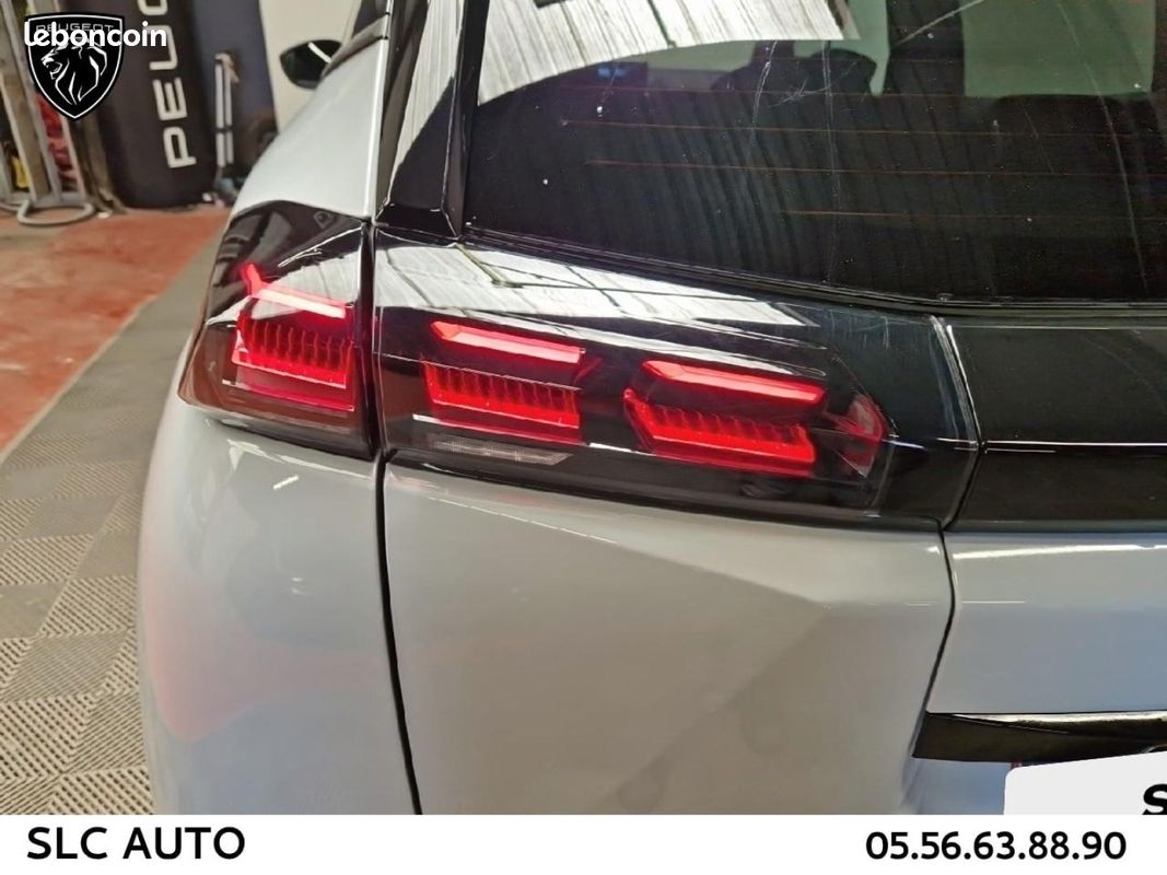 Peugeot 2008 1.2 Hybrid 145ch Allure e-DCS6 (image 4)
