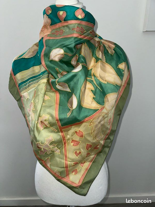 Foulard Carré En Soie Vintage - Multicolore Femme - Accessoire élégant Occasion
