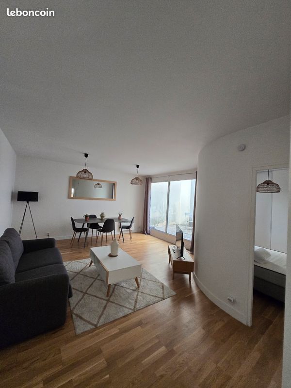 Appartement 2 pièces 46 m² · à Bordeaux · 46 m² · 1 050 €/mois
