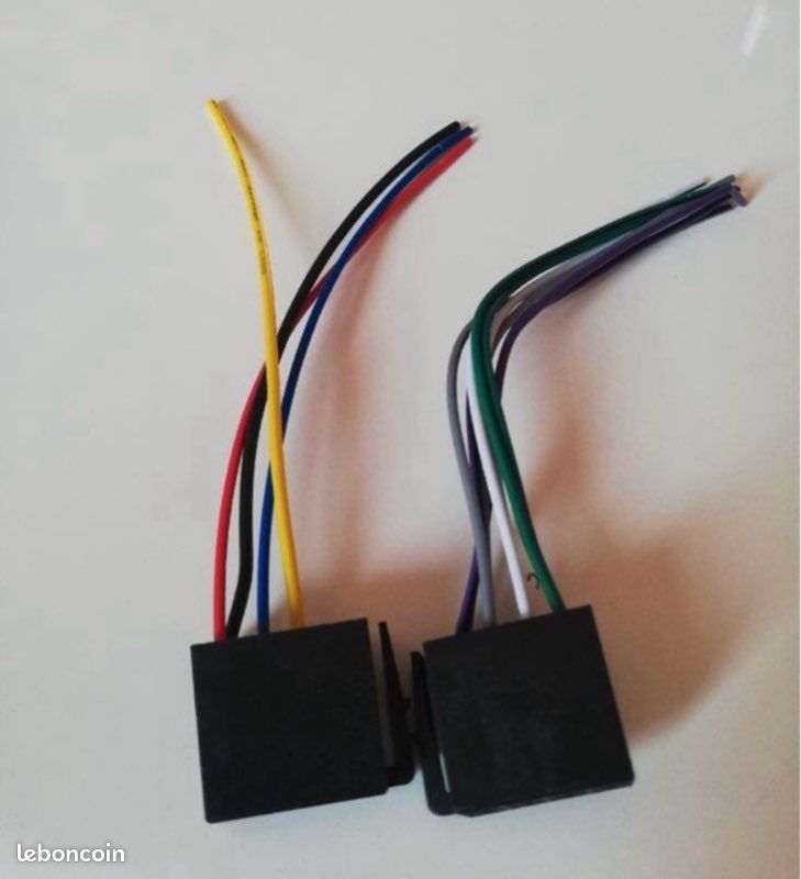 Adaptateur câble autoradio voiture Envoi possible (image 1)