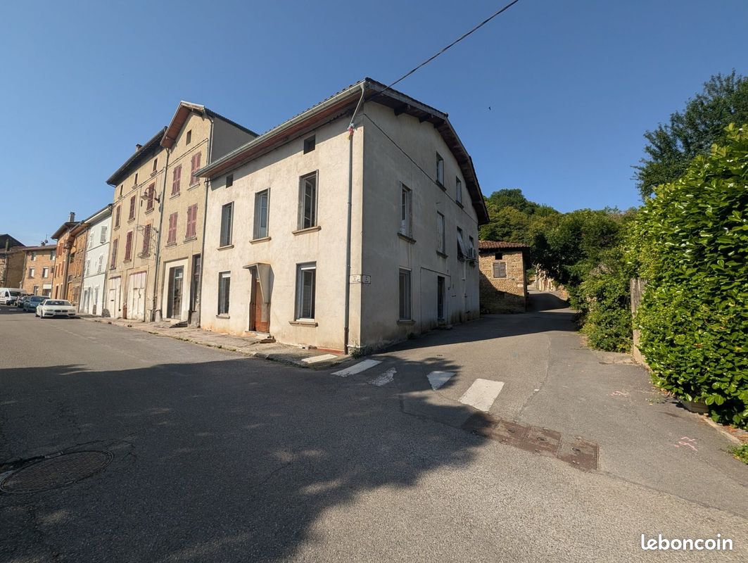 Maison 5 pièces 90 m² · à Viriville · 90 m² · 129 000 €