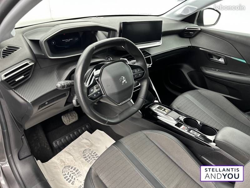 Peugeot 208 PureTech 100 S&S EAT8 Allure Pack (image 8)