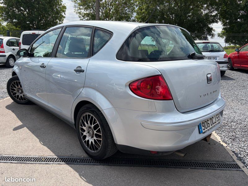 Seat Toledo 1,9 TDi 105 Chvx « Climatisation,Jantes,Régulateur » (image 2)