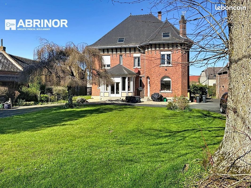 Maison 15 pièces 384 m² · à Forest-en-Cambrésis · 384 m² · 550 000 €